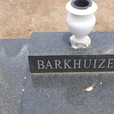 BARKHUIZEN Andries Petrus Frans 1931-2007 &amp; Susanna Helena Maria 1936-2006 