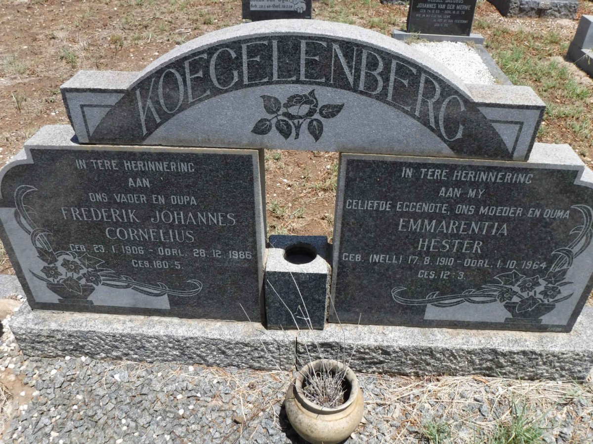 KOEGELENBERG Frederik Johannes Cornelius 1906-1986 &amp;  Emmarentia Hester NELL 1910-1964