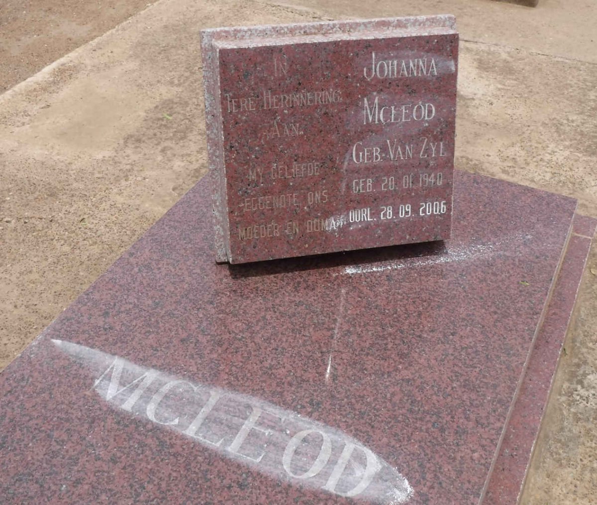 MCLEOD Johanna nee VAN ZYL 1940-2006