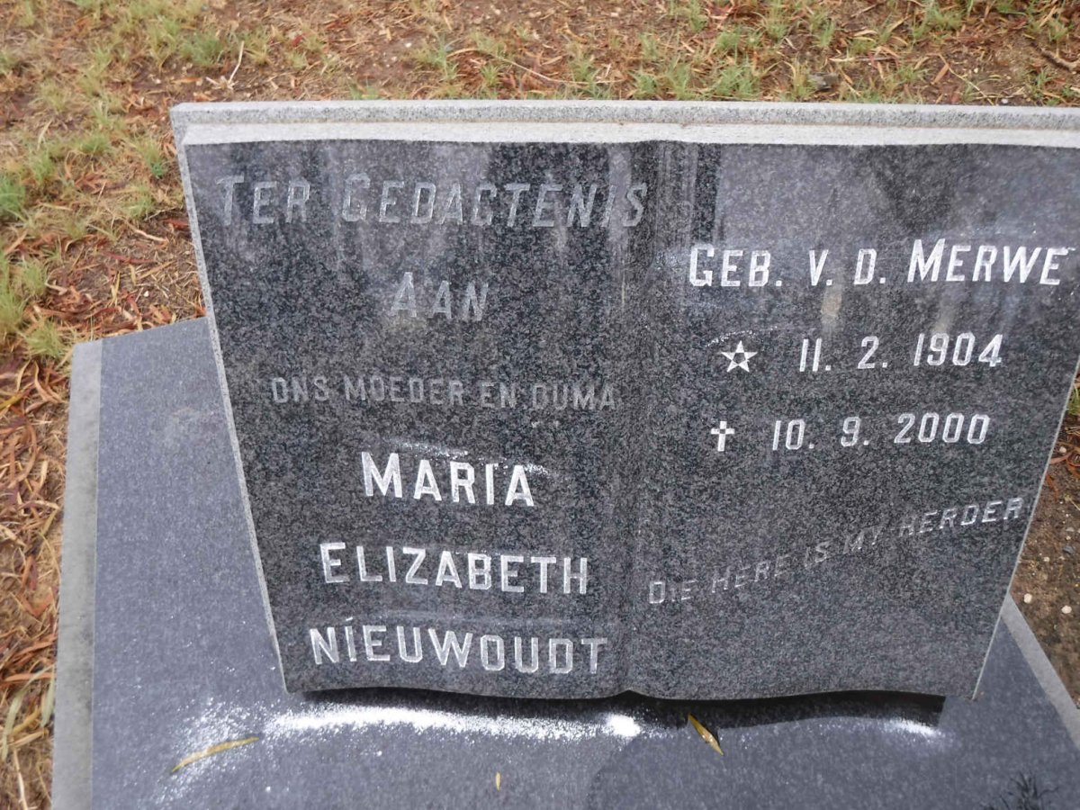 NIEUWOUDT Maria Elizabeth nee V.D MERWE 1904-2000