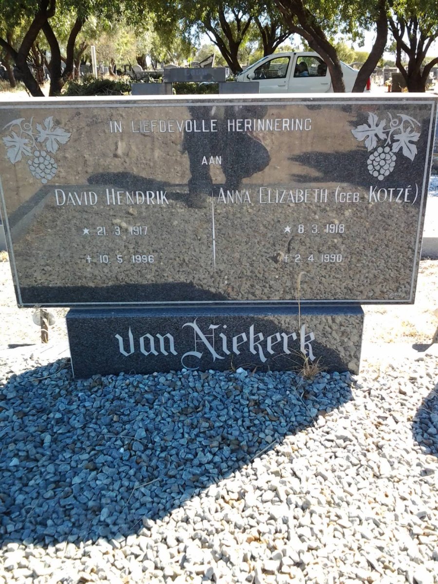 NIEKERK David Hendrik, van 1917-1996 &amp; Anna Elizabeth KOTZE 1918-1990