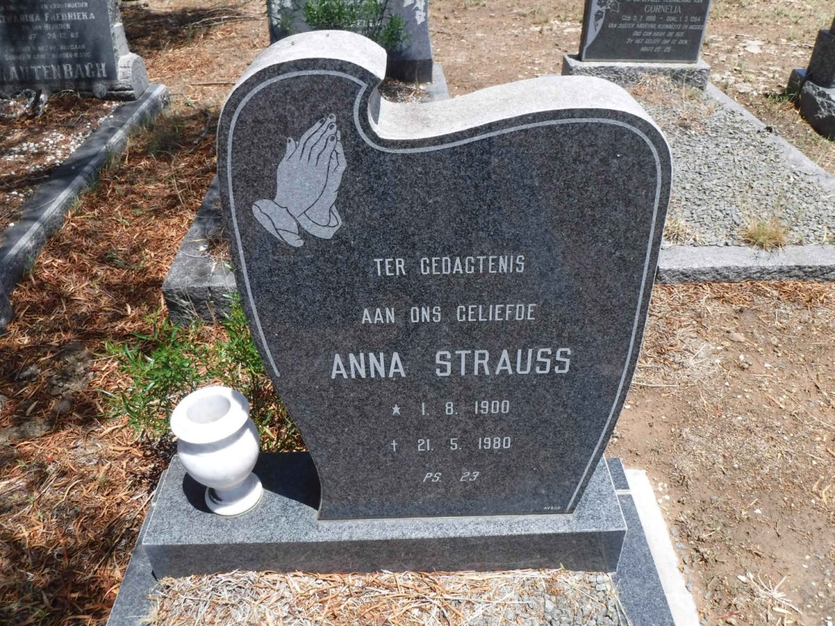 STRAUSS Anna 1900-1980