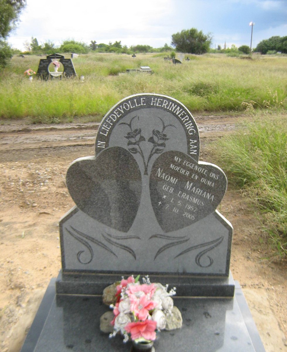 ? Naomi Mariana nee ERASMUS 1957-2005