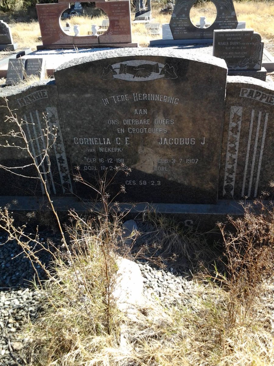 ? Jacobus J. 1907- &amp; Cornelia C.E. VAN NIEKERK 1911-1963