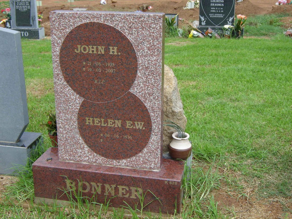 BONNER John H. 1935-2007 &amp; Helen E.W. 1936-