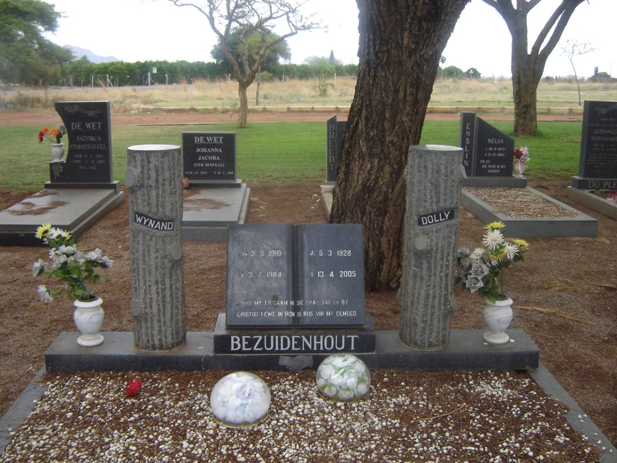 BEZUIDENHOUT Wynand 1910-1984 &amp; Dolly 1928-2005