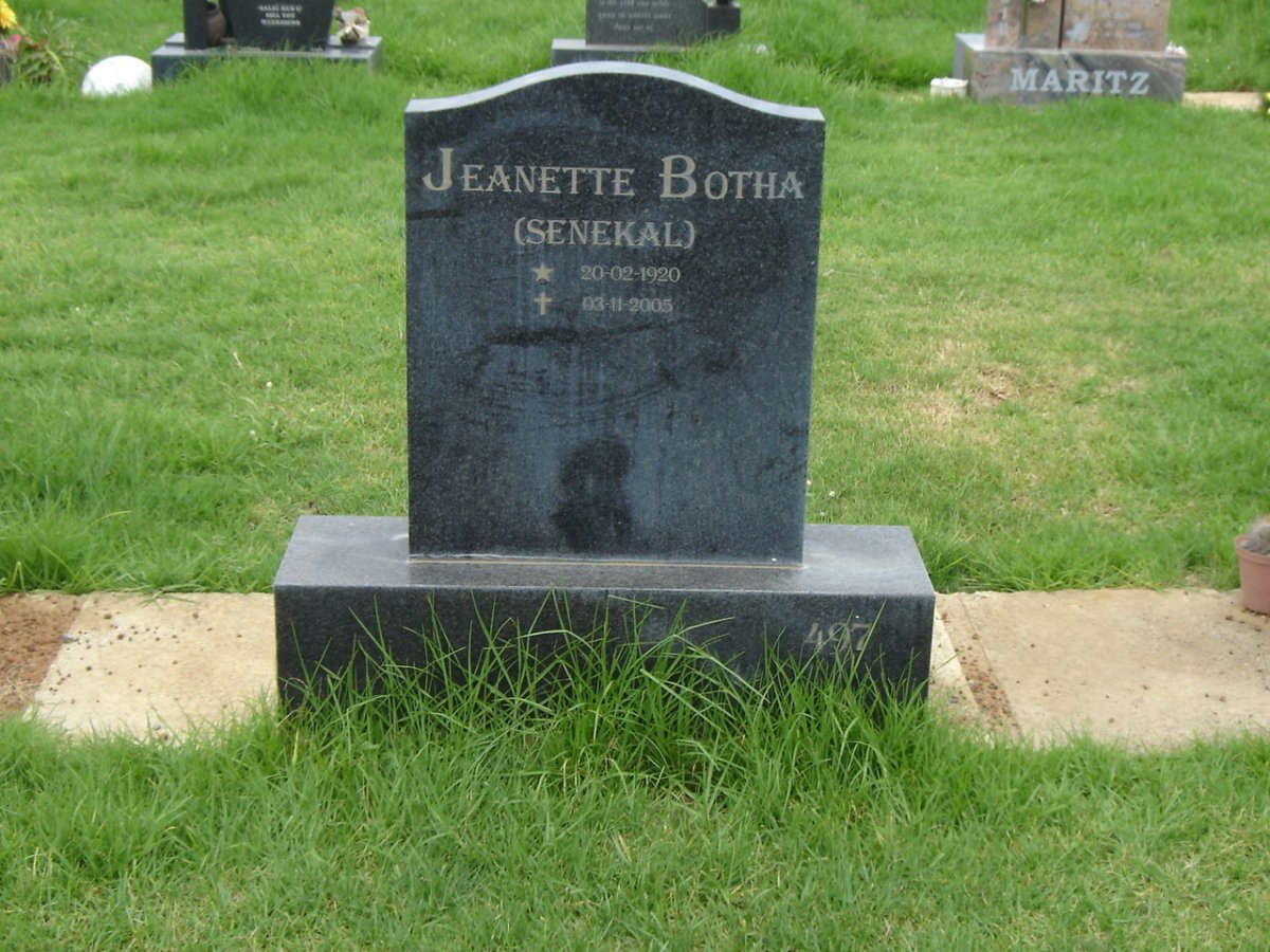 BOTHA Jeanette nee SENEKAL  1920-2005