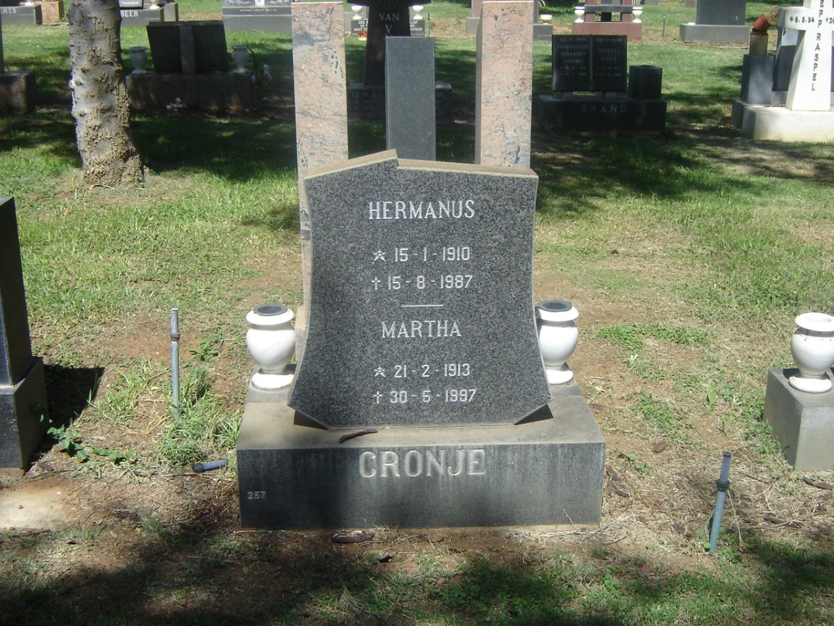 CRONJE Hermanus 1910-1987 &amp; Martha 1913-1997