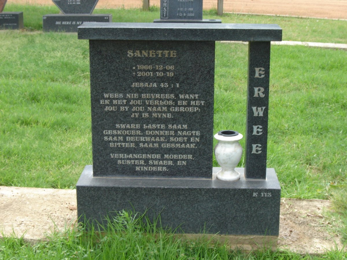 ERWEE Sanette 1966-2001