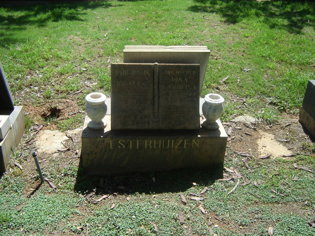 ESTERHUIZEN Philippus Johannes 1985-1955 :: ESTERHUIZEN Dina Carolina 1942-1990