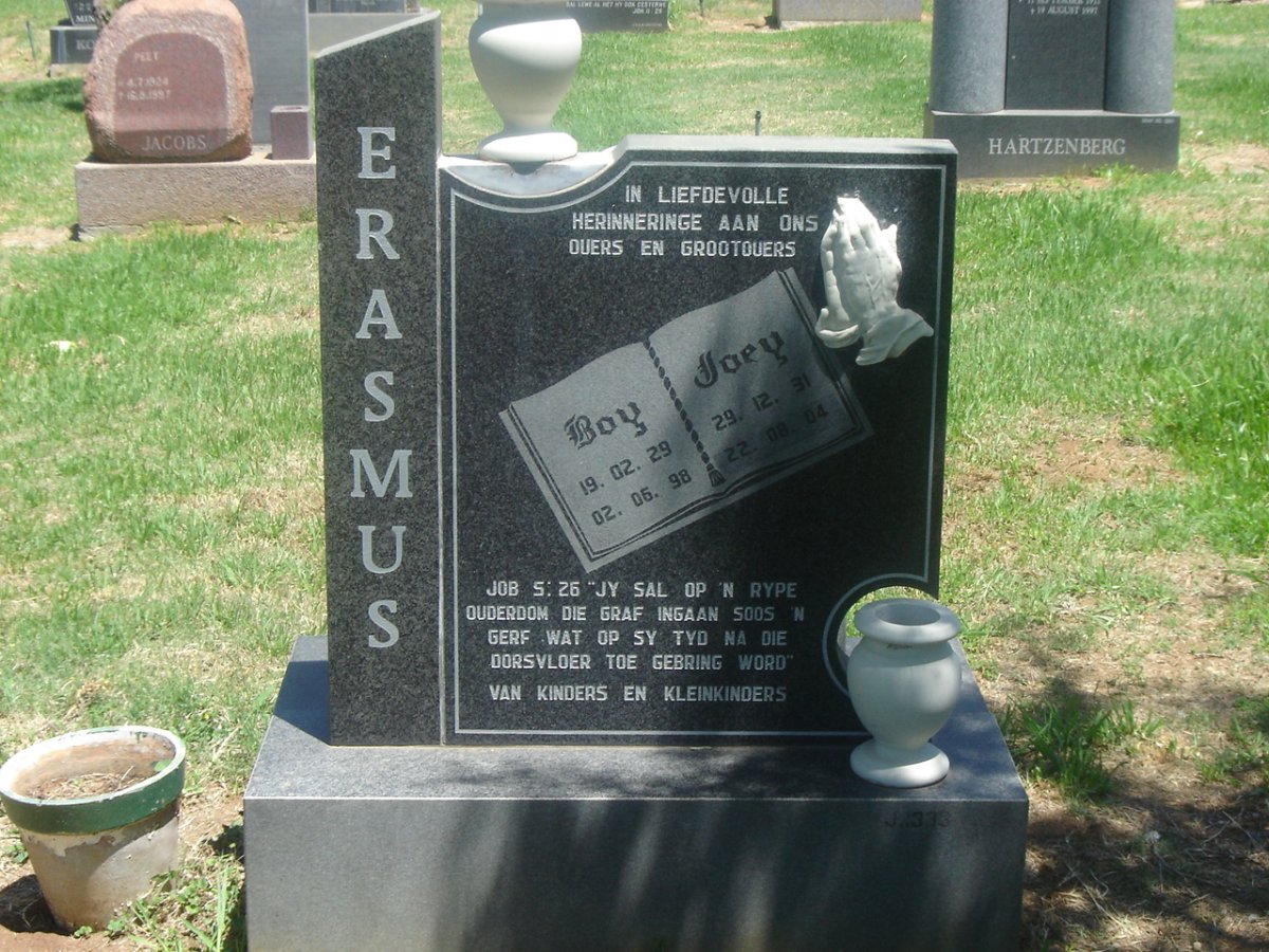 ERASMUS Boy 1929-1998 &amp; Joey 19311-2004