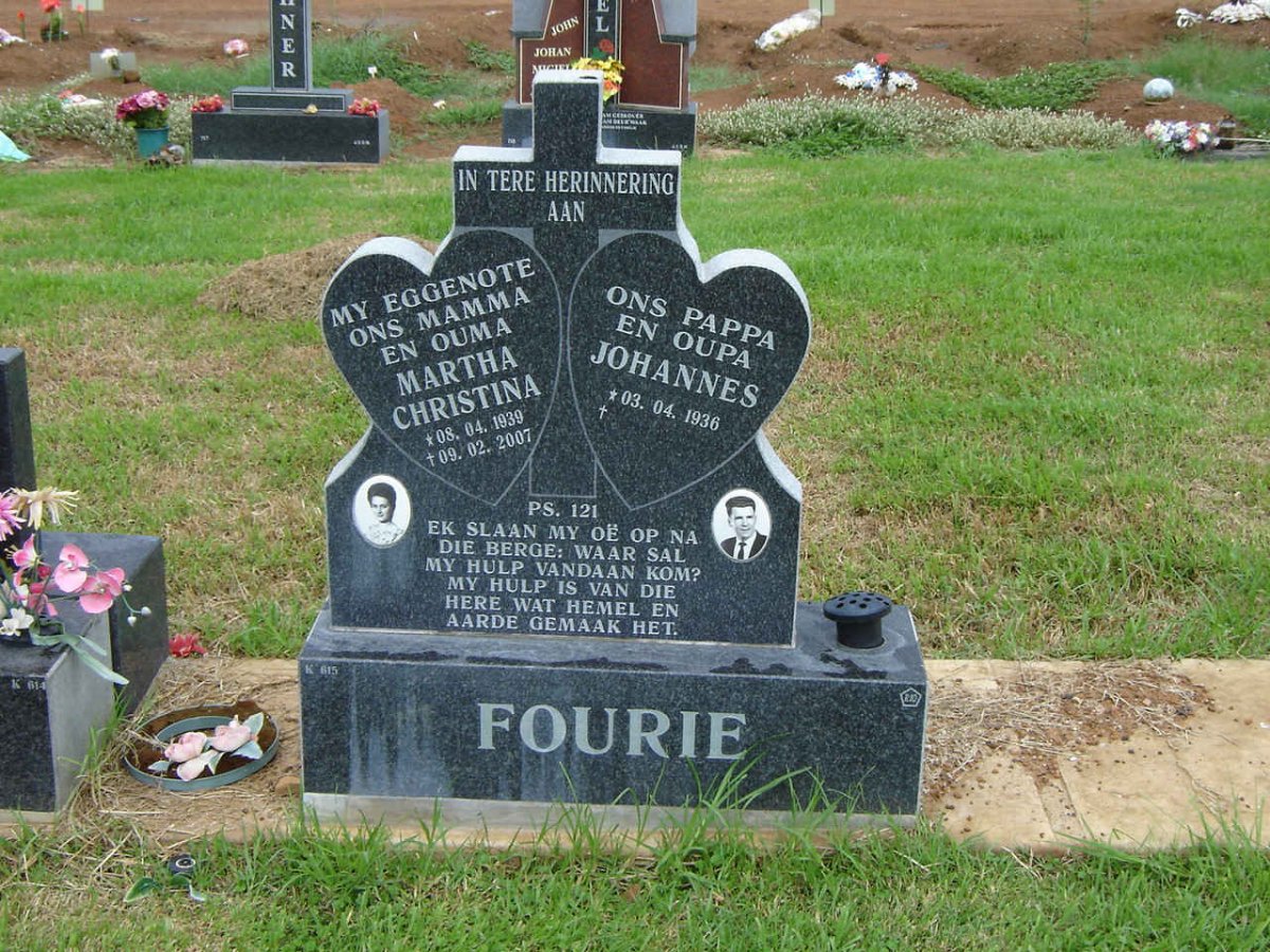 FOURIE Johannes 1936-  &amp; Martha Christina 1939-2007