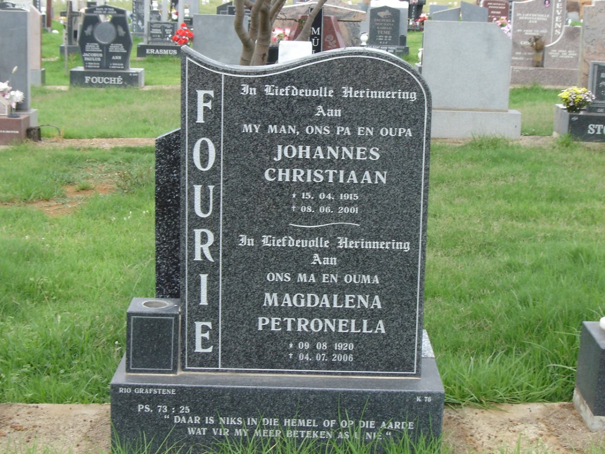 FOURIE Johannes Christiaan 1915-2001 &amp; Magdalena Petronella 1920-2006