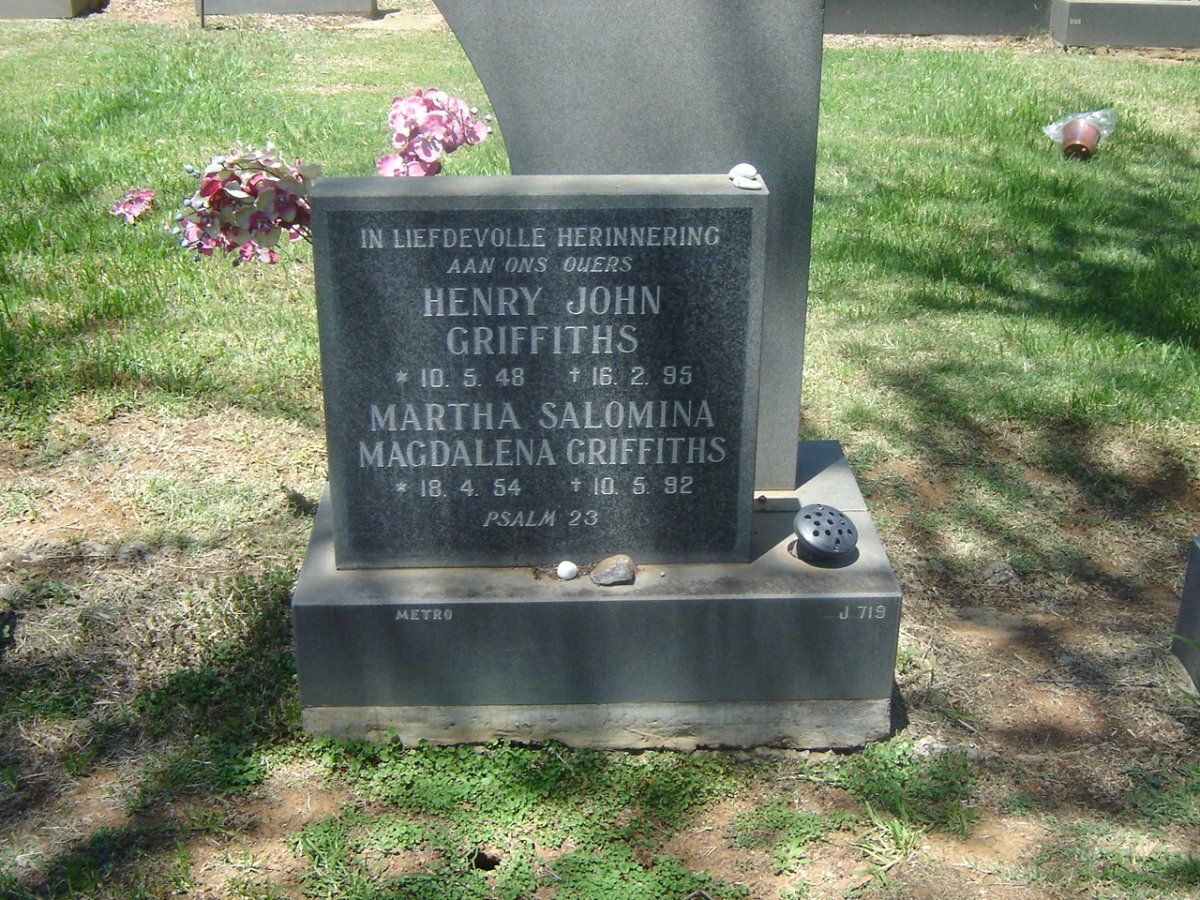 GRIFFITHS Henry John 1948-1995 &amp; Martha Salomina Magdalena 1954-1992
