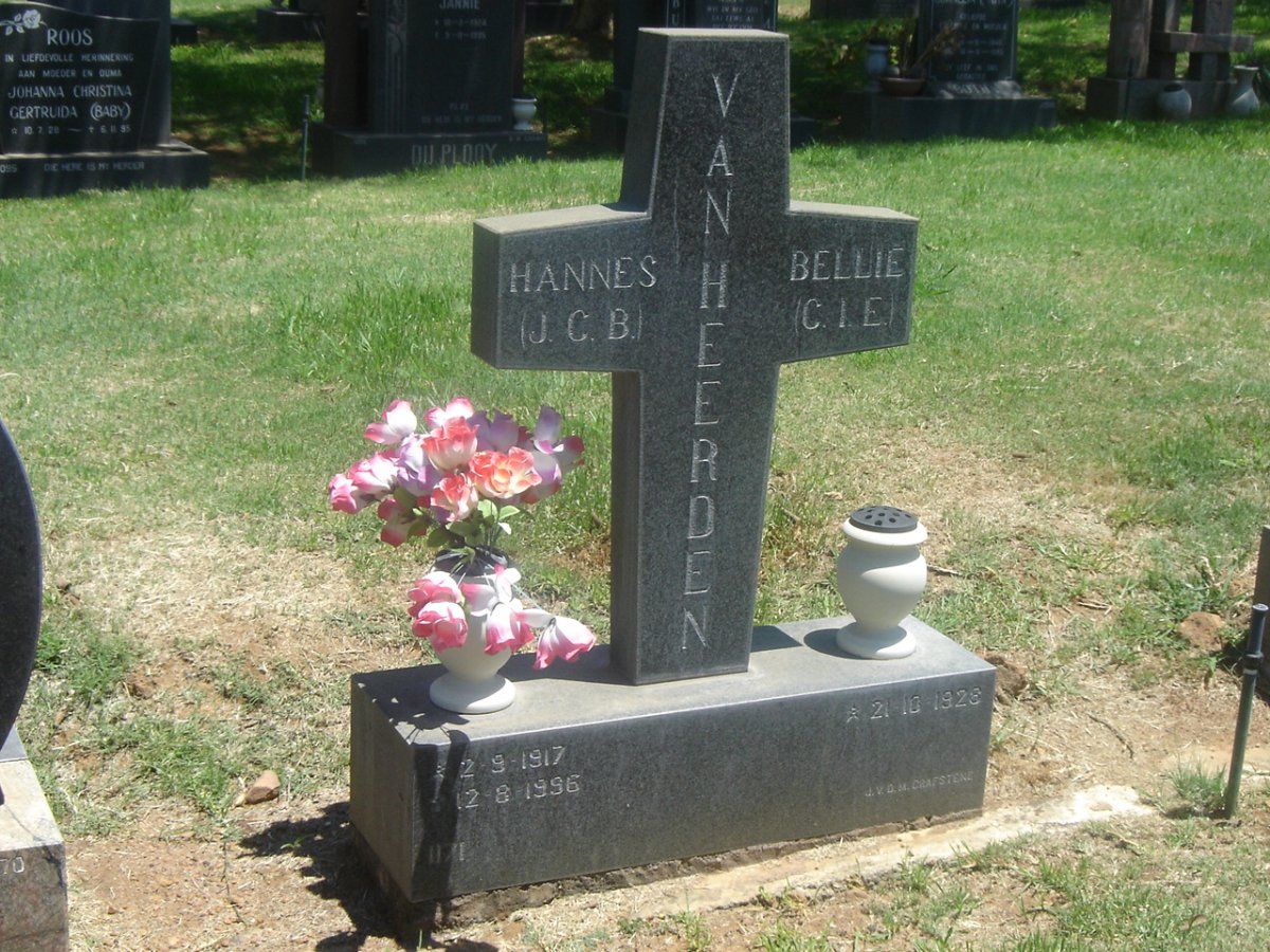 HEERDEN J.C.B., van 1917-1996 &amp; C.I.E. 1928-