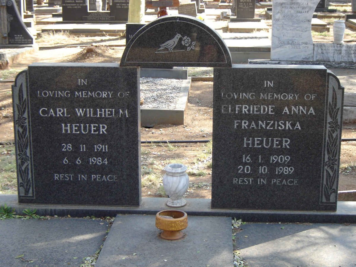 HEUER Carl Wilhelm 1911-1984 & Elfriede Anna Franziska 1909-1989