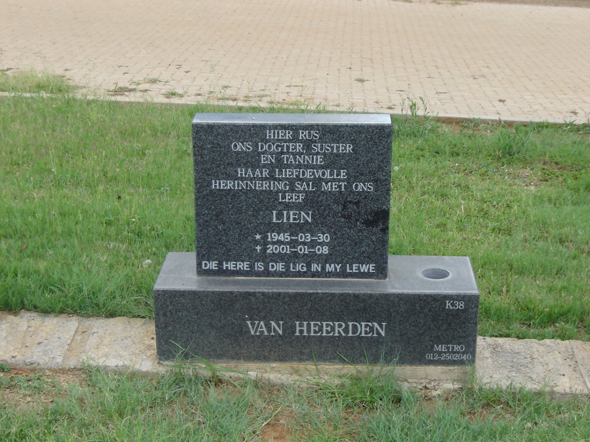 HEERDEN Lien, van 1945-2001