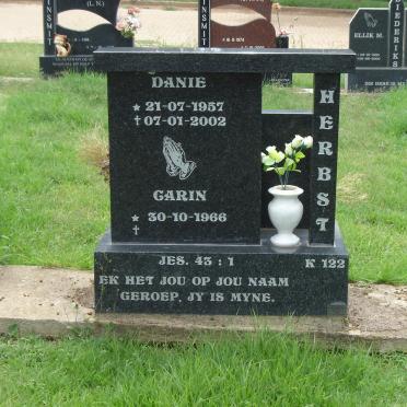 HERBST Danie 1957-2002 & Carin 1966-