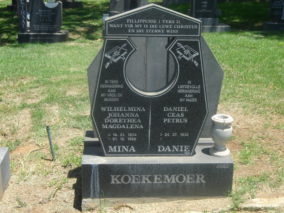 KOEKEMOER Daniel Ceas Petrus 1930- &amp; Wilhelmina Johanna Dorothea Magdalena 1934-1996