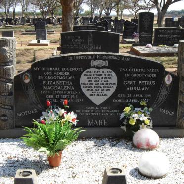 MARE Gert Petrus Adriaan 1915-2003 & Elizabetha Magdalena ESTERHUIZEN 1916-1977