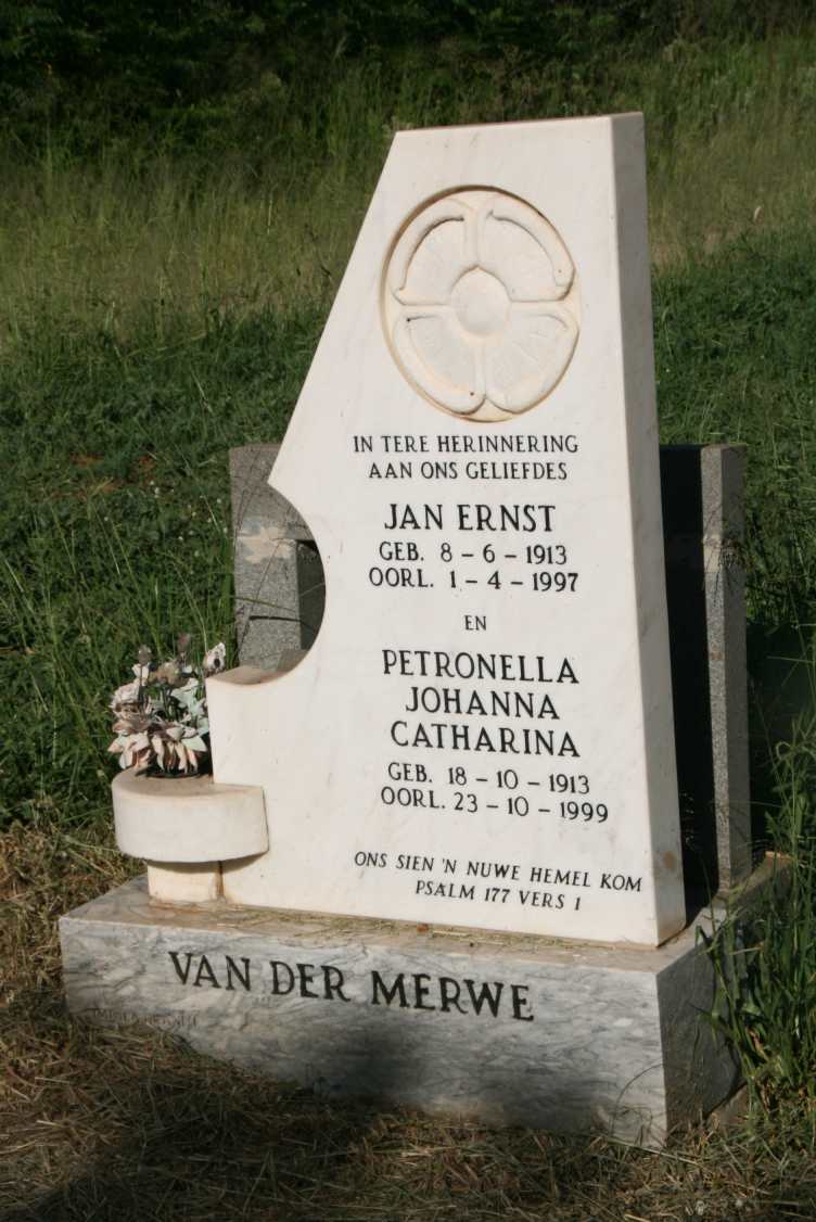 MERWE Jan Ernst, van der 1913-1997 & Petronella Johanna Catharina 1913-1999