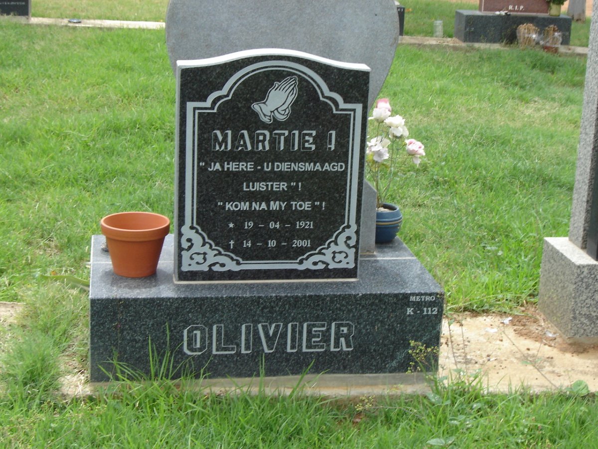 OLIVIER Martie 1921-2001
