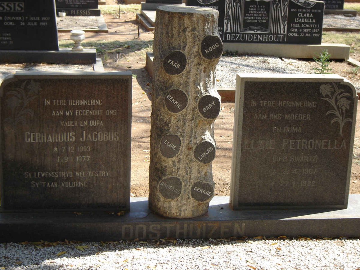 OOSTHUIZEN Gerhardus Jacobus 1903-1977 & Elsie Petronella SWARTZ 1907-19?2
