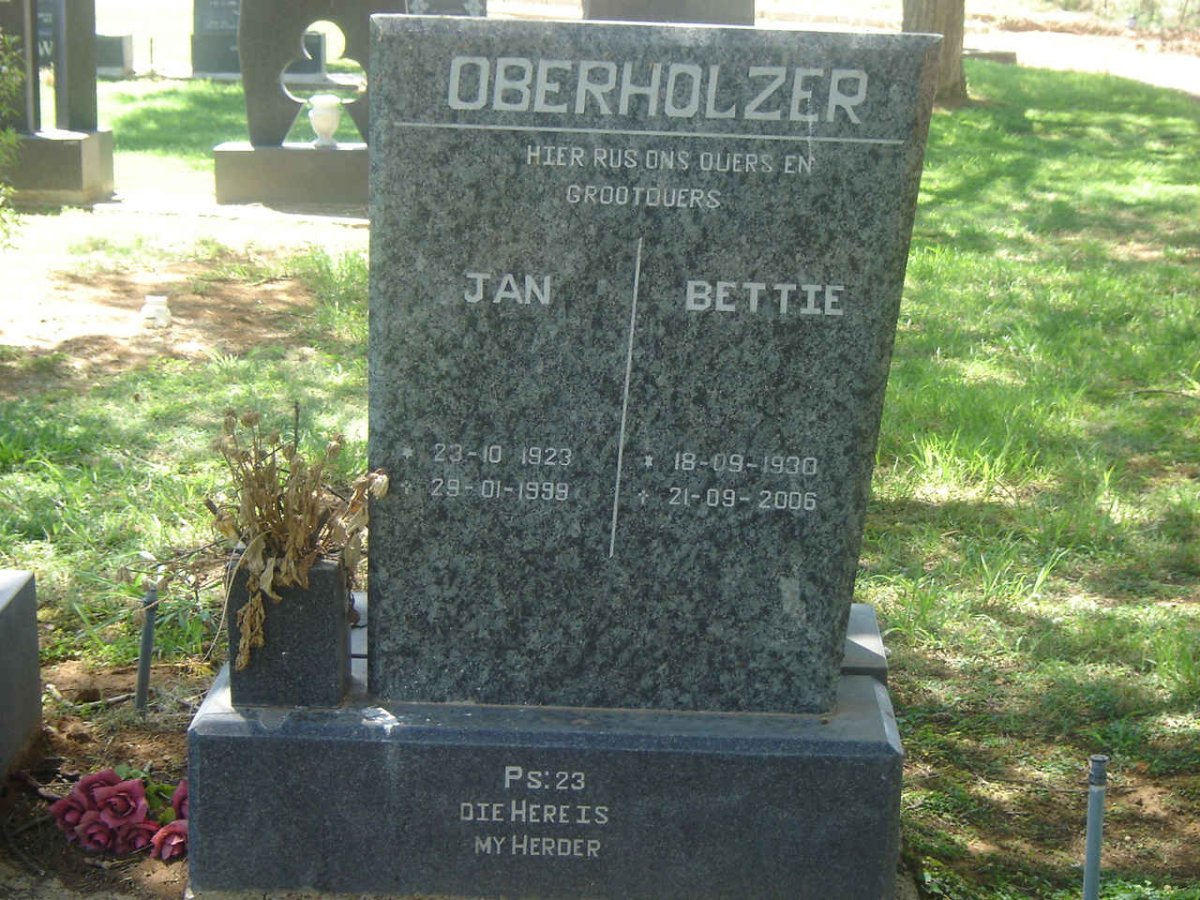 OBERHOLZER Jan 1923-1999 &amp; Bettie 1930-2006