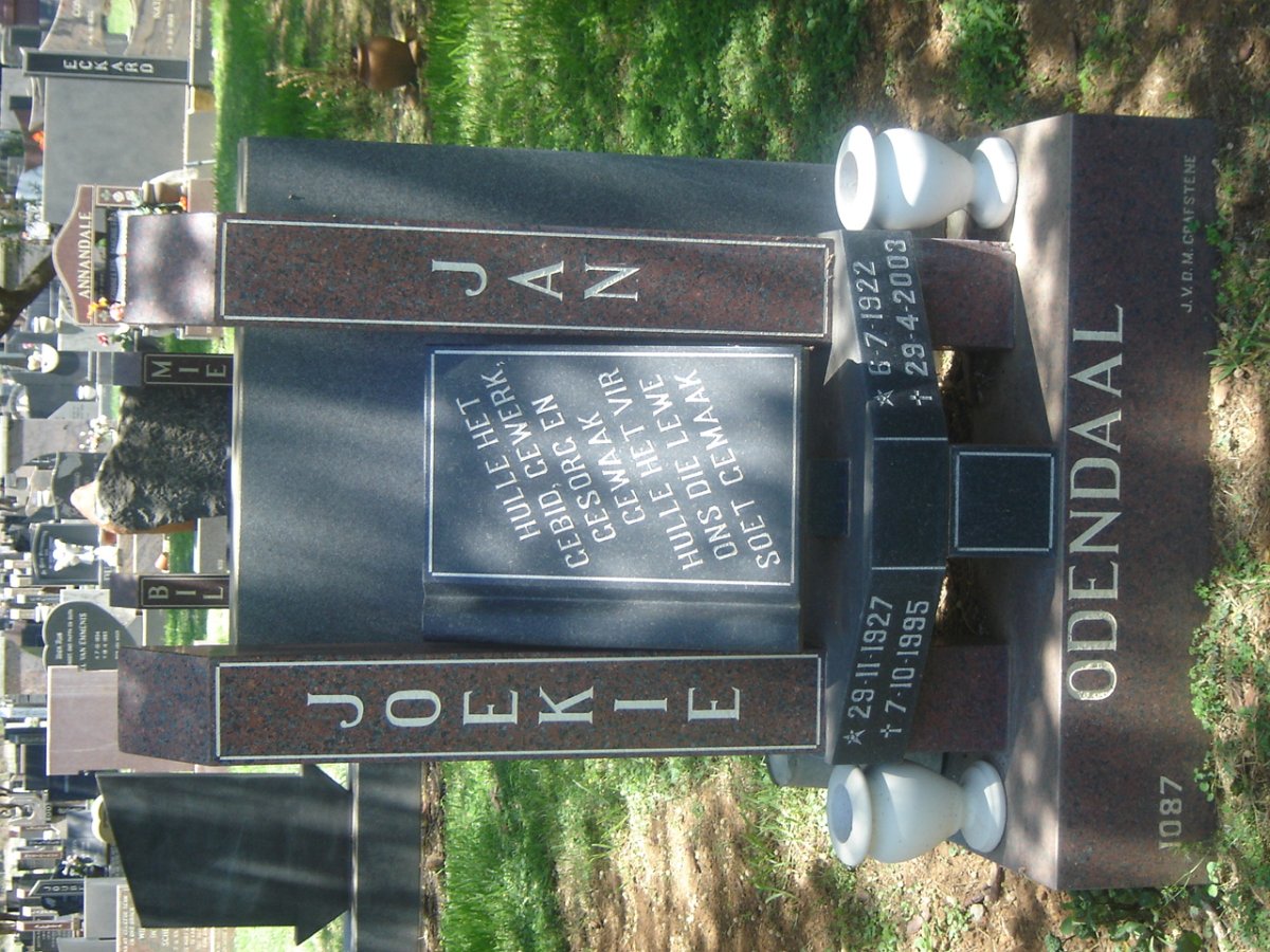 ODENDAAL Jan 1922-2003 &amp; Joekie 1927-1995