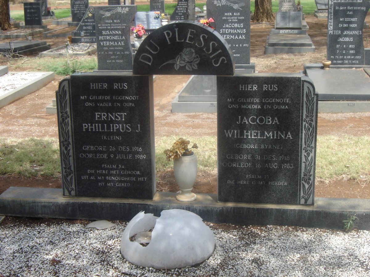PLESSIS Ernst Phillipus J., du 1916-1989 &amp; Jacoba Wilhelmina BYRNE 1916-1983
