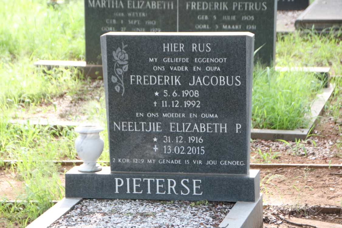 PIETERSE Frederik Jacobus 1908-1992 & Neeltjie Elizabeth P. 1916-2015