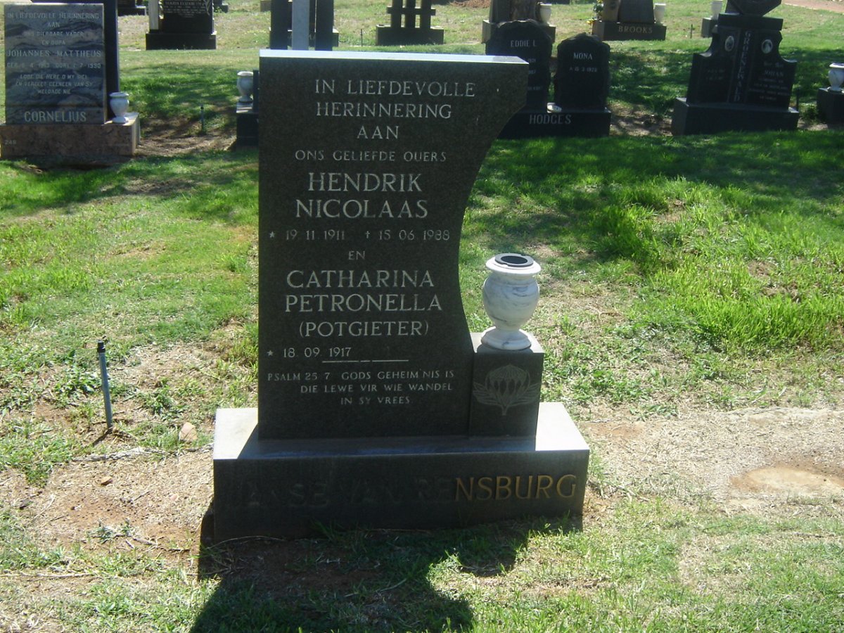 RENSBURG Hendrik Nicolaas, Janse van 1911-1988 &amp; Catharina Petronella POTGIETER 1917-