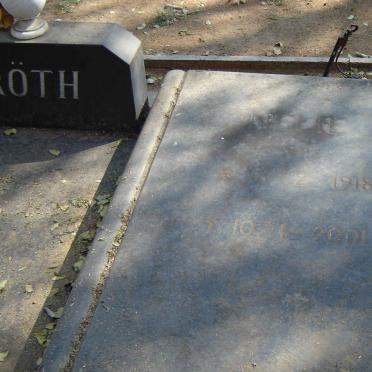 ROTH Nelie