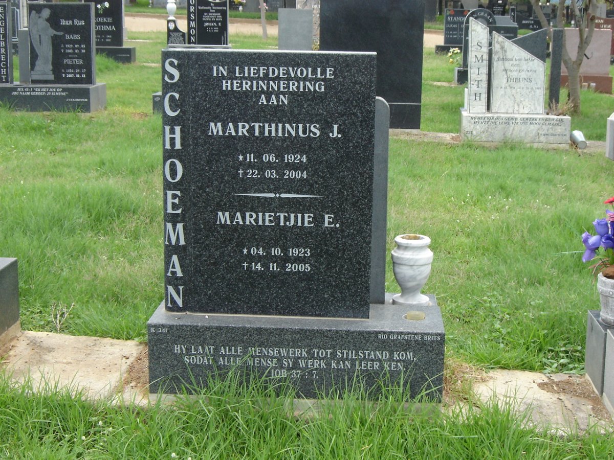 SCHOEMAN Marthinus J. 1924-2004 &amp; Marietjie E. 1923-2005