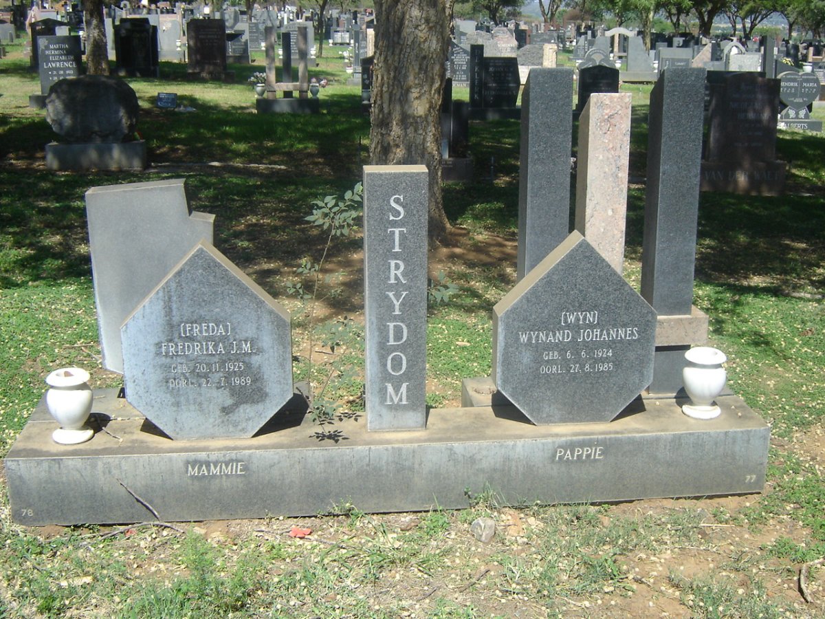 STRYDOM Fredrika J.M. 1925-1989