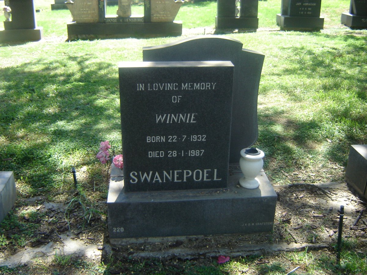 SWANEPOEL Winnie 1932-1987
