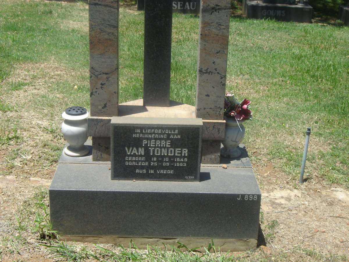 TONDER Pierre, van 1949-1993