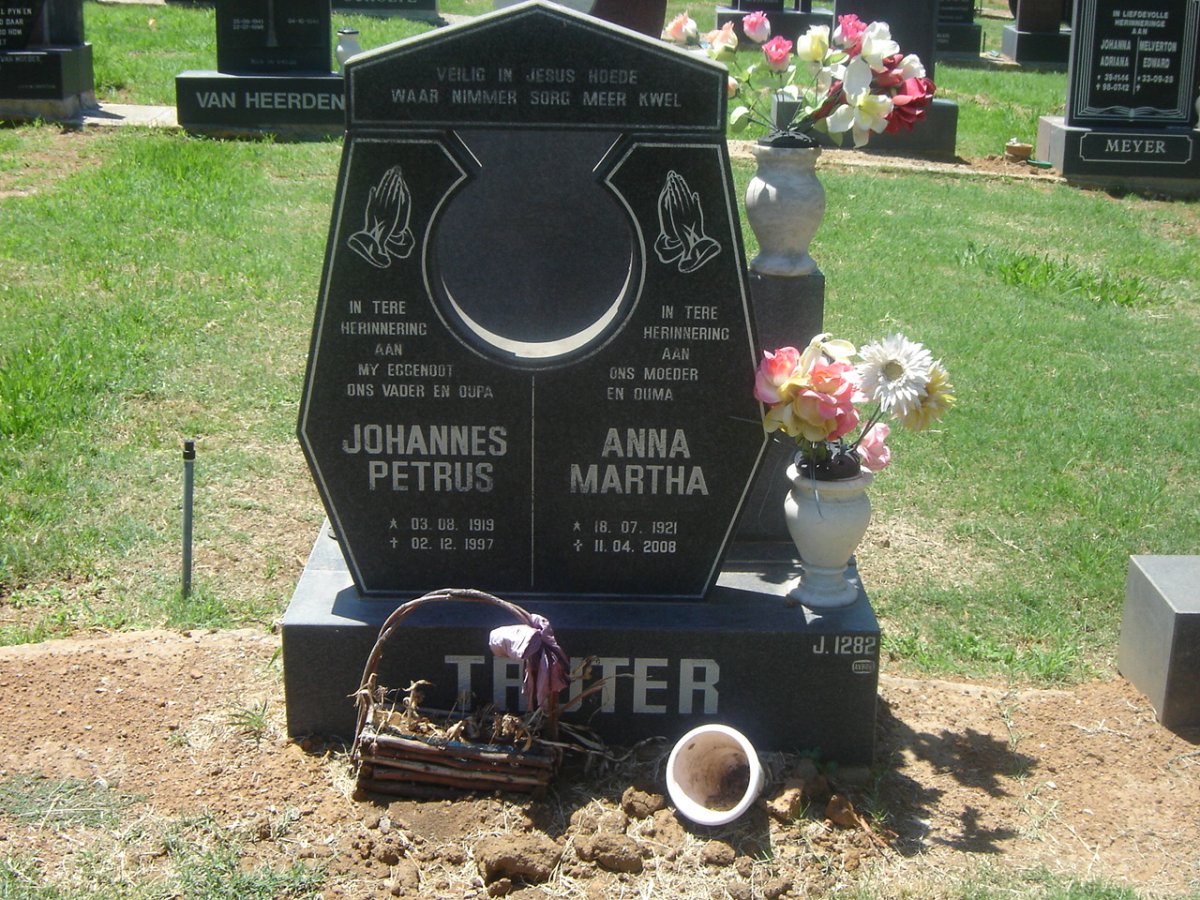 TRUTER Johannes Petrus 1919-1997 &amp; Anna Martha 1921-2008