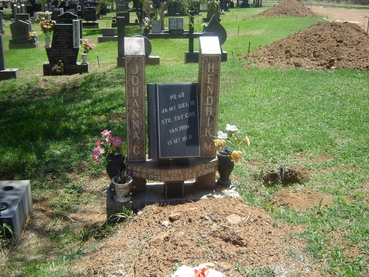 ? Hendrik M. 1926-2008 &amp; Johanna C. 1932-1992