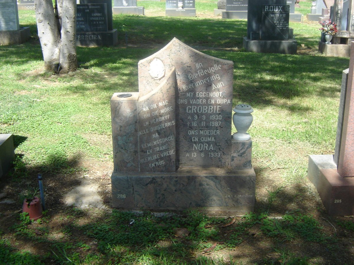 ? Grobbie 1930-1987 &amp; Nora 1933-
