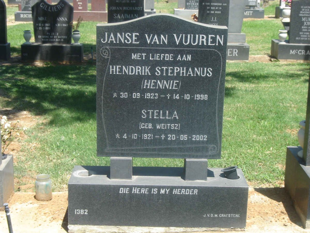 VUUREN Hendrik Stephanus, Janse van 1923-1998 &amp; Stella WEITZ 1921-2002
