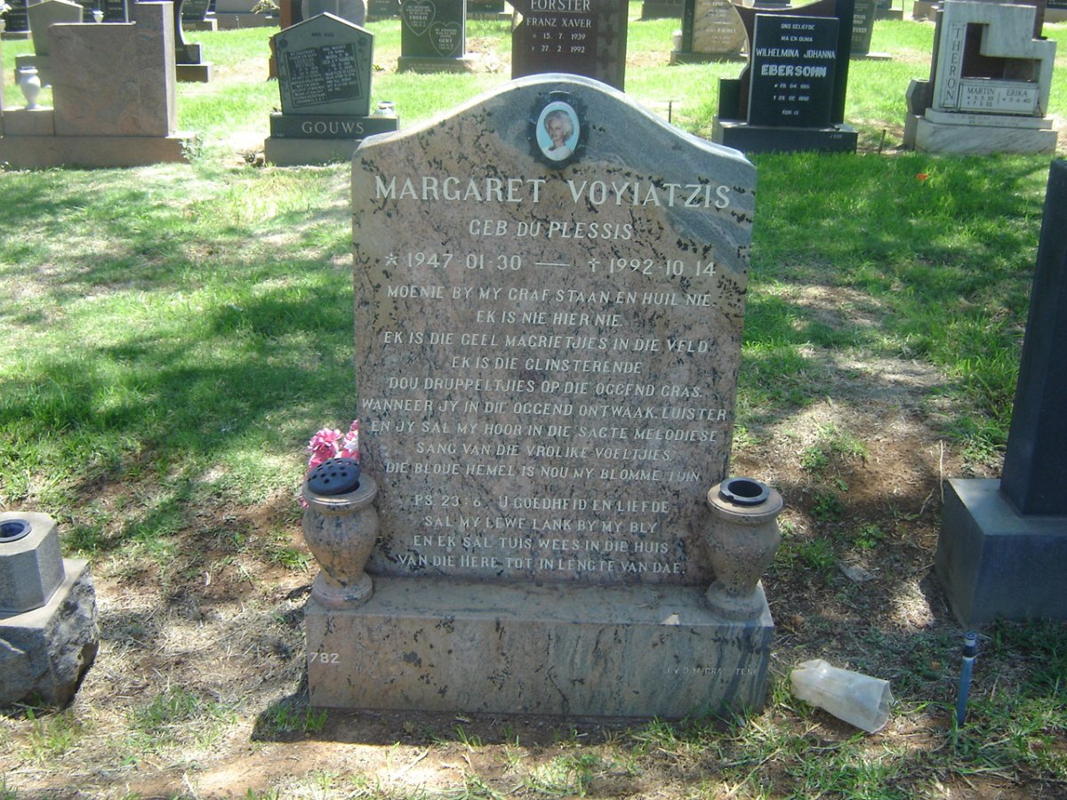 VOYIATZIS Margaret nee DU PLESSIS 1947-1992