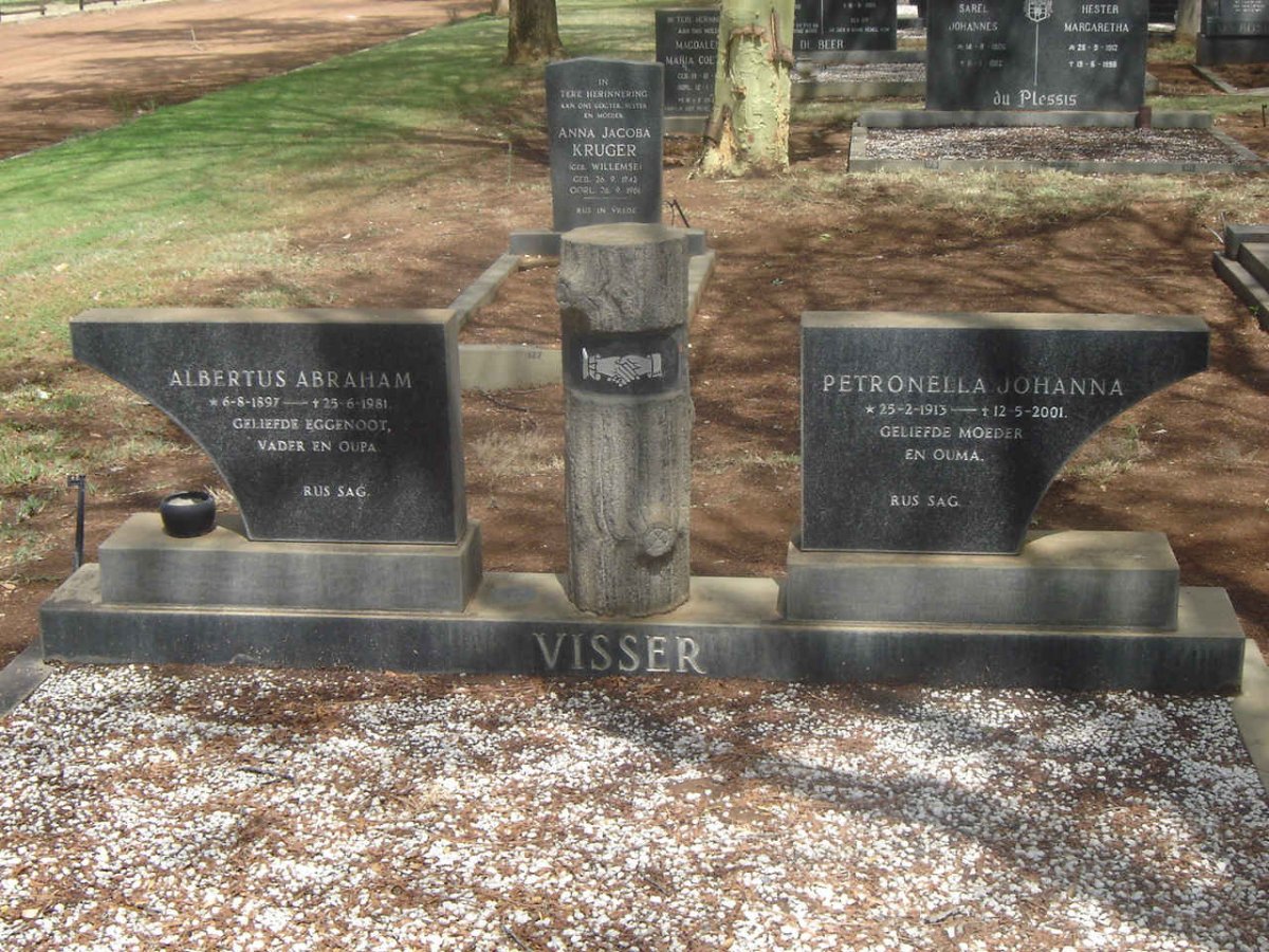VISSER Albertus Abraham 1897-1981 &amp; Petronella Johanna 1913-2001