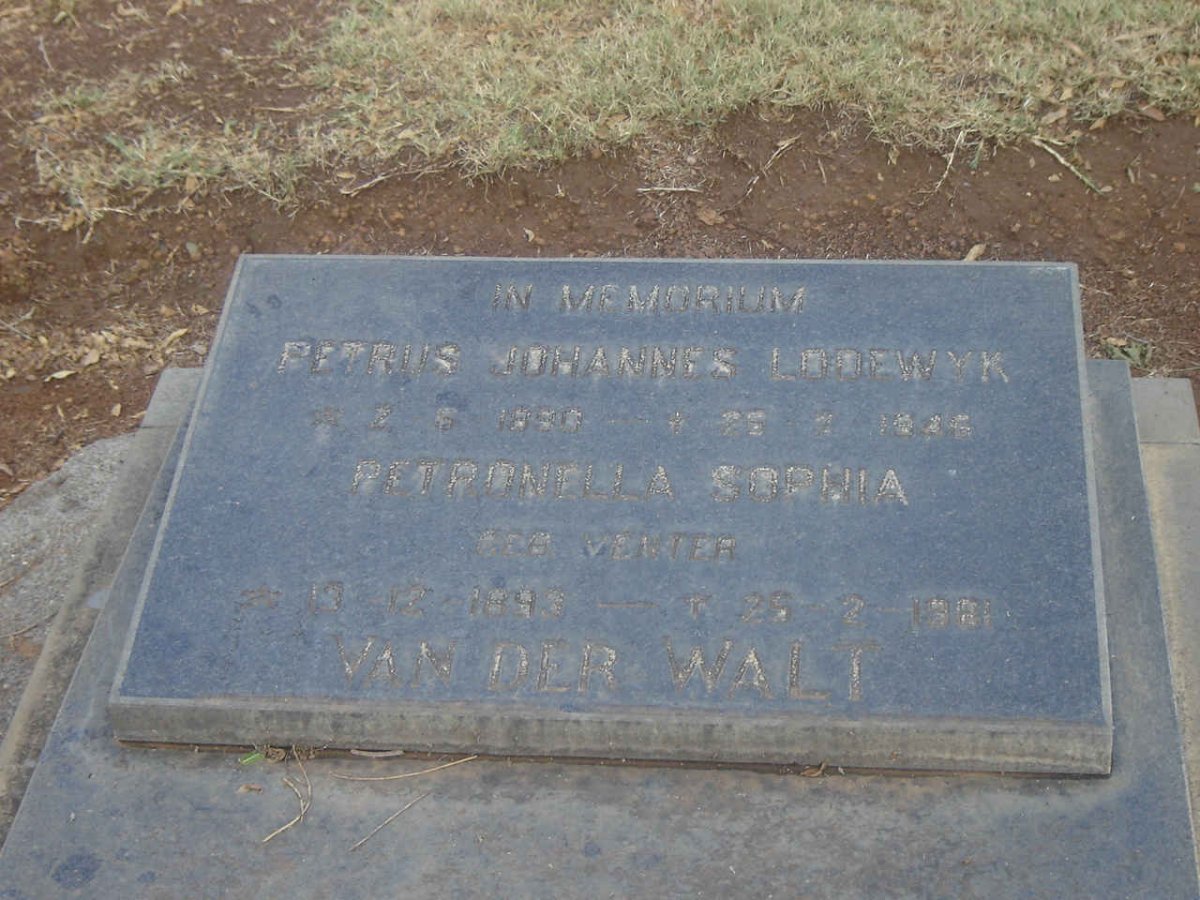 WALT Petrus Johannes Lodewyk, van der 1890-1946 & Petronella Sophia VENTER 1893-19??
