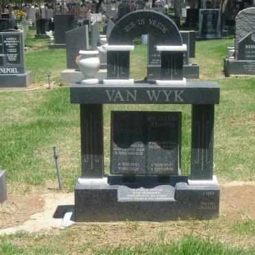 WYK Lourens Johannes Erasmus 1919-1997 &amp; Magdalena Johanna 1928-2007