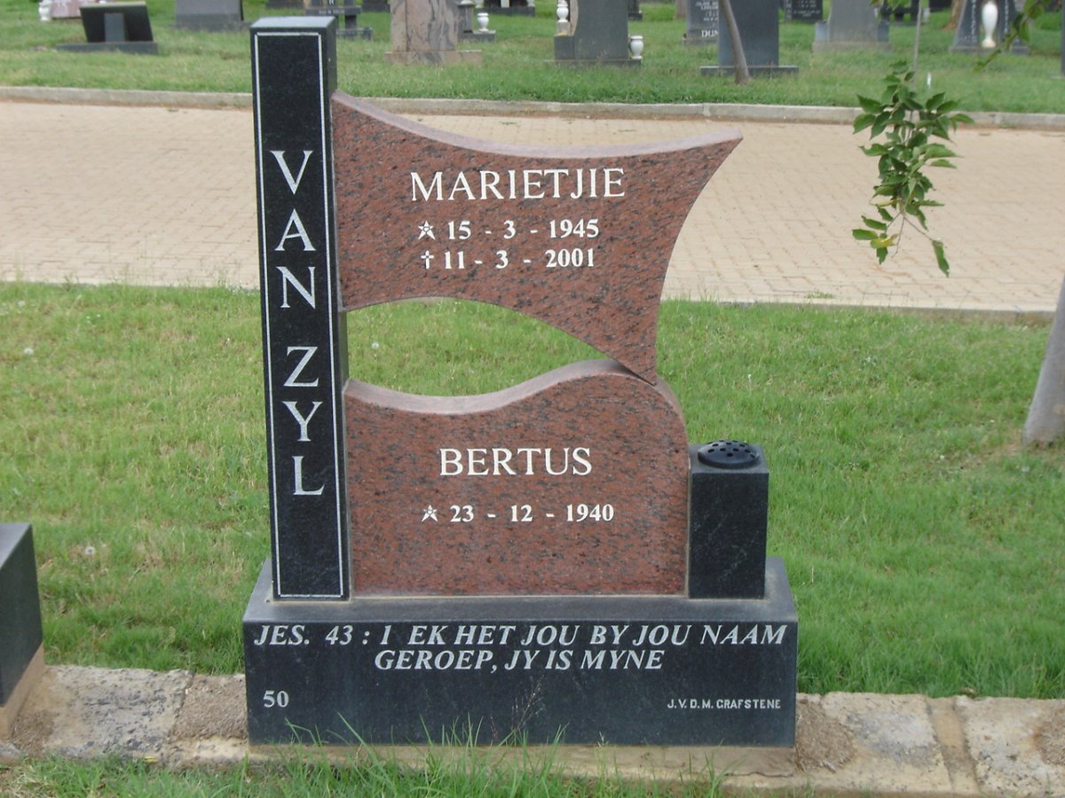 ZYL Bertus, van 1940- &amp; Marietjie 1945-2001