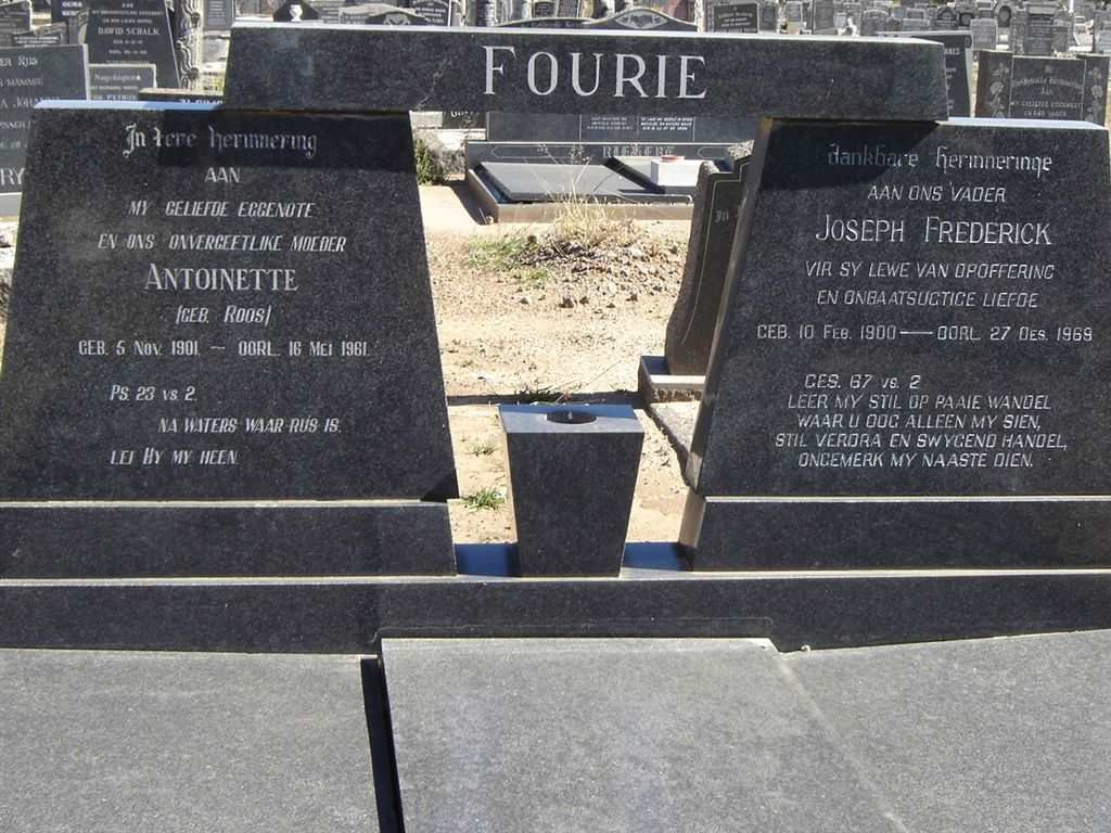 FOURIE Joseph Frederick 1900-1969 &amp; Antoinette ROOS 1901-1961