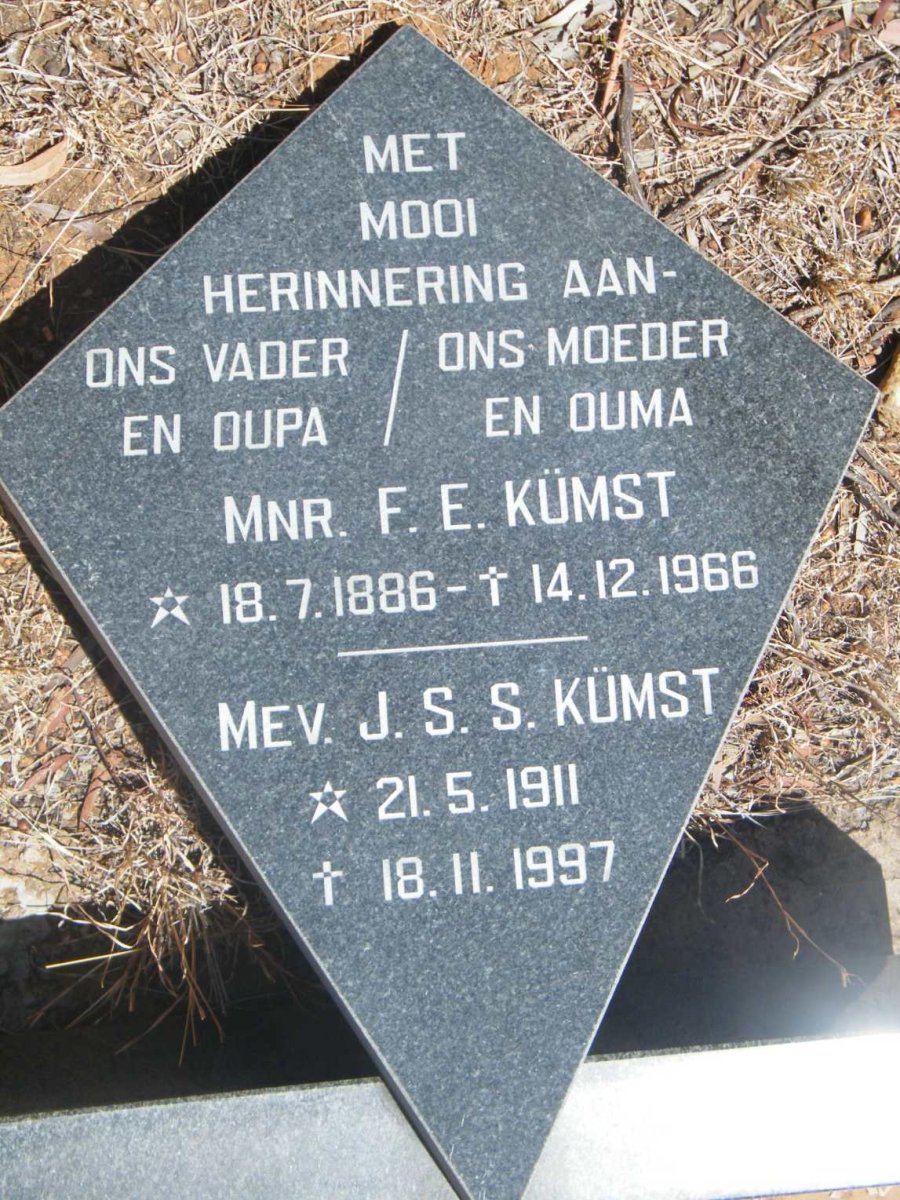 KUMST F.E. 1886-1966 &amp; J.S.S. 1911-1997