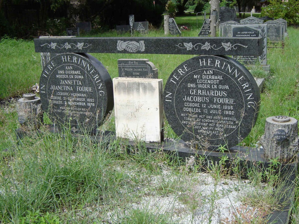 FOURIE Gerhardus Jacobus 1885-1962 &amp; Jannetta Joanetina HERMANN 1893-1978