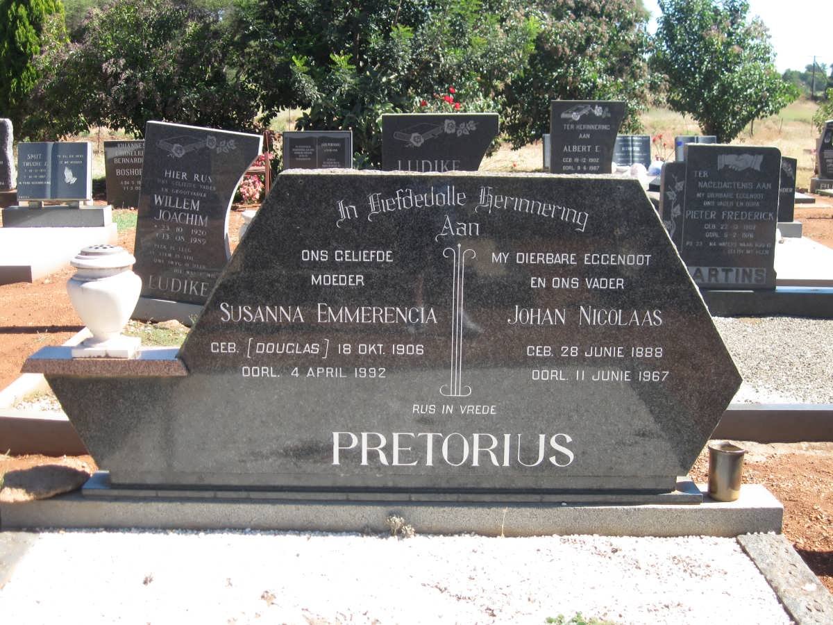 PRETORIUS Johan Nicolaas 1888-1967 &amp; Susanna Emmerencia DOUGLAS 1906-1992